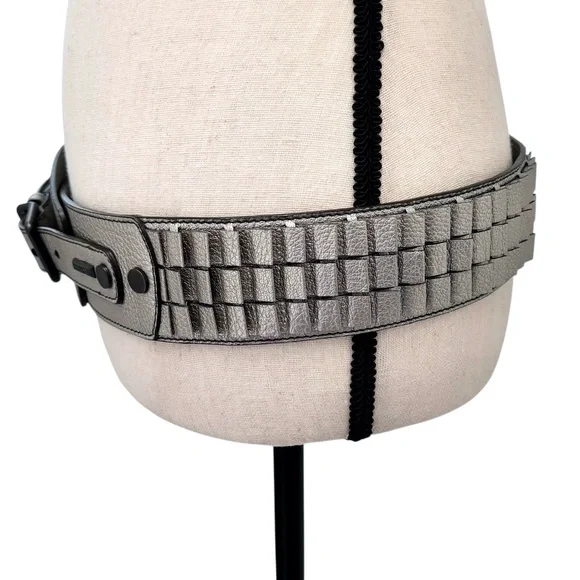 BURBERRY GUNMETAL PEWTER LEATHER WIDE WAIST BELT WITH PLEATED RUFFLES - Picture 6 of 16
